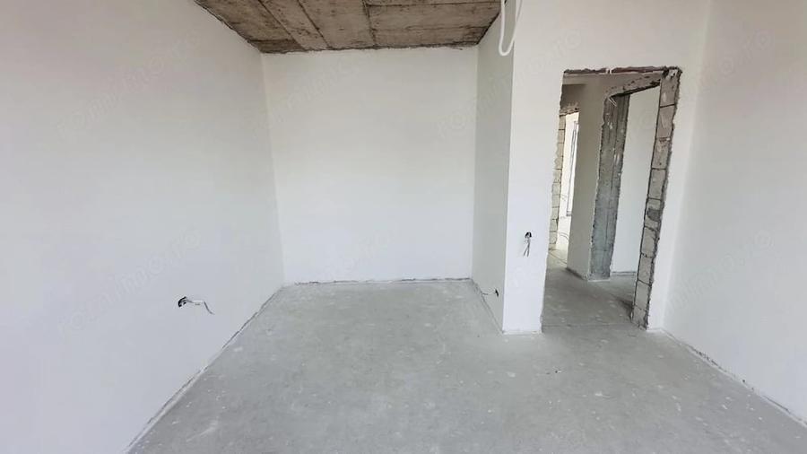 Casă cu 7 camere cu Teren 225 Mp în Chiajna