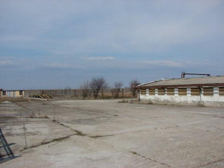 Spațiu industrial, de 1,200 mp, în Aeroport