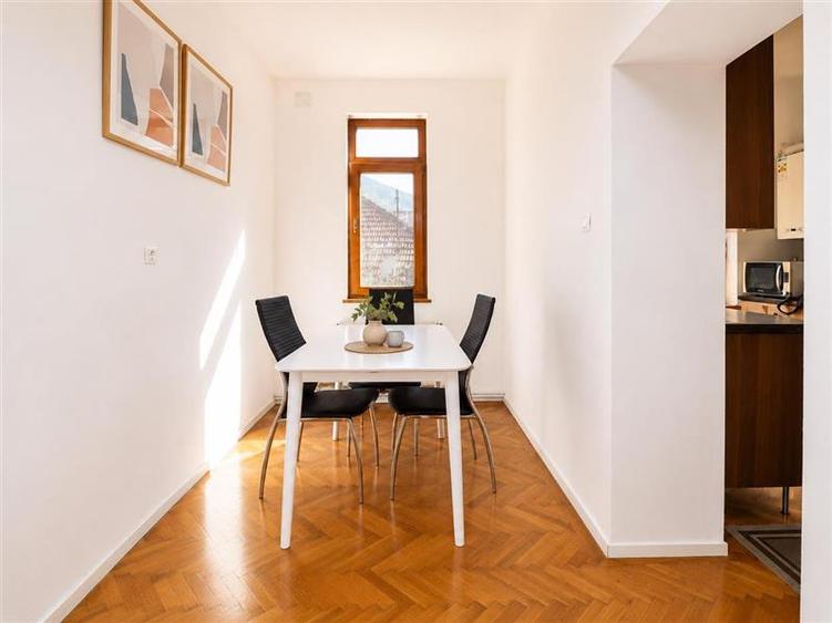 Apartament cu 2 camere decomandat, mobilat în Centrul Istoric