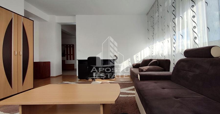 Apartament cu 2 camere semidecomandat, mobilat în UTA
