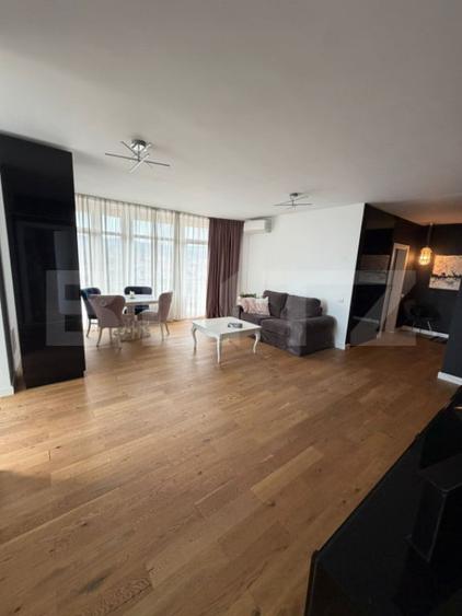 Apartament cu 3 camere semidecomandat în Central