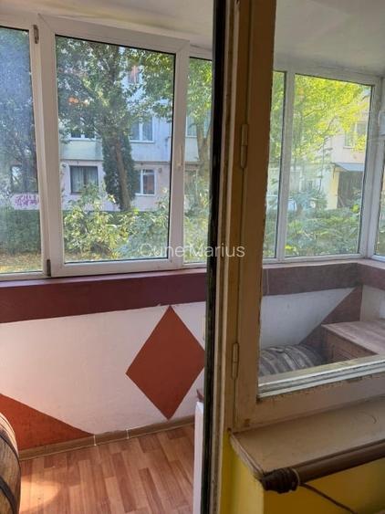 Vand apartament 2 camere semidecomandat