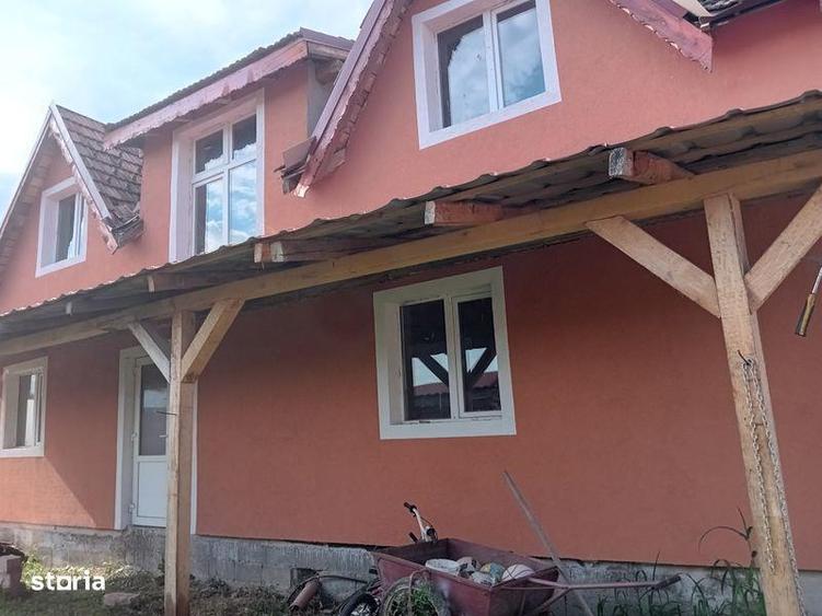 Casă cu 4 camere cu Teren 650 Mp în Porumbacu de Jos
