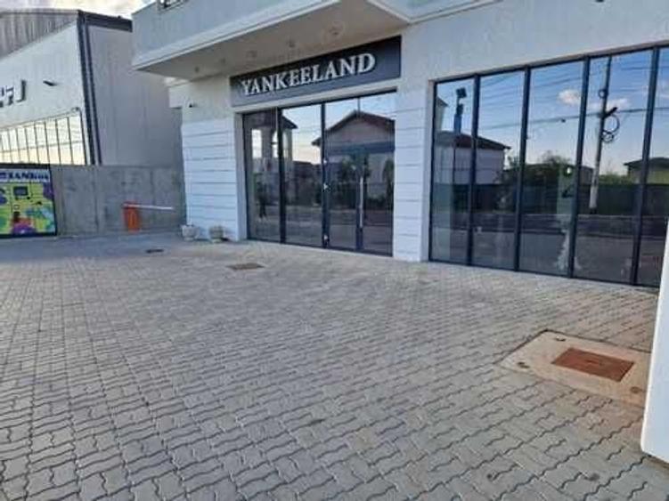 Spațiu comercial, de 150 mp, în Central