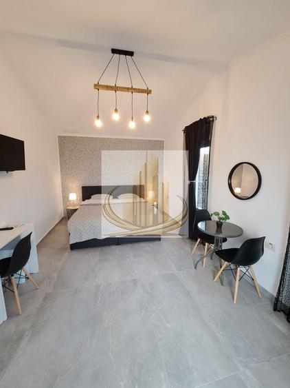 Casă individuală cu 10 camere cu Piscina în Giarmata