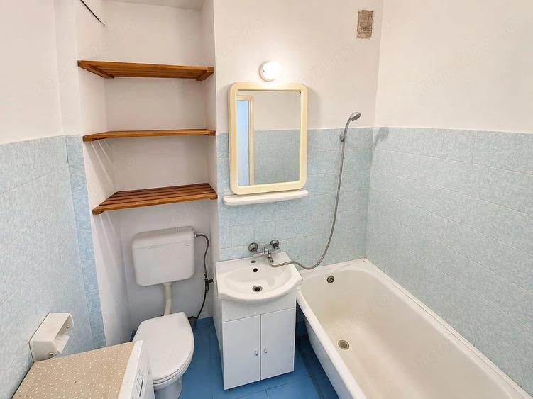 Apartament cu 3 camere semidecomandat în Șagului
