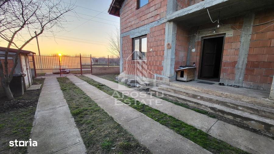 Casă cu 3 camere cu Teren 700 Mp în Satchinez