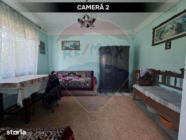 Casă cu 2 camere cu Teren 5447 Mp în Lazuri