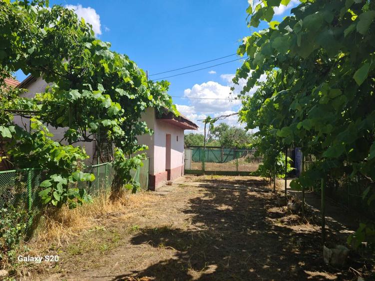 Casă cu 3 camere cu Teren 1700 Mp în Cebza