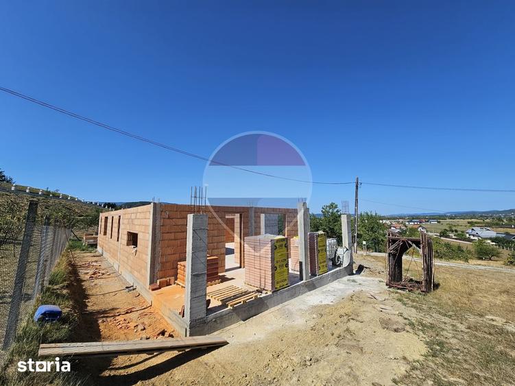 Casa / Vila cu 4 camere de vanzare - 13