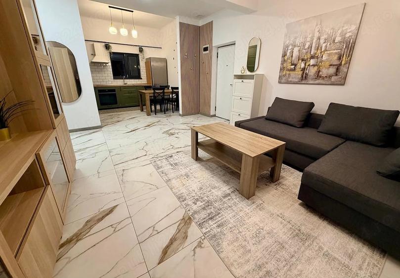 Apartament cu 3 camere decomandat în 6 Vânători