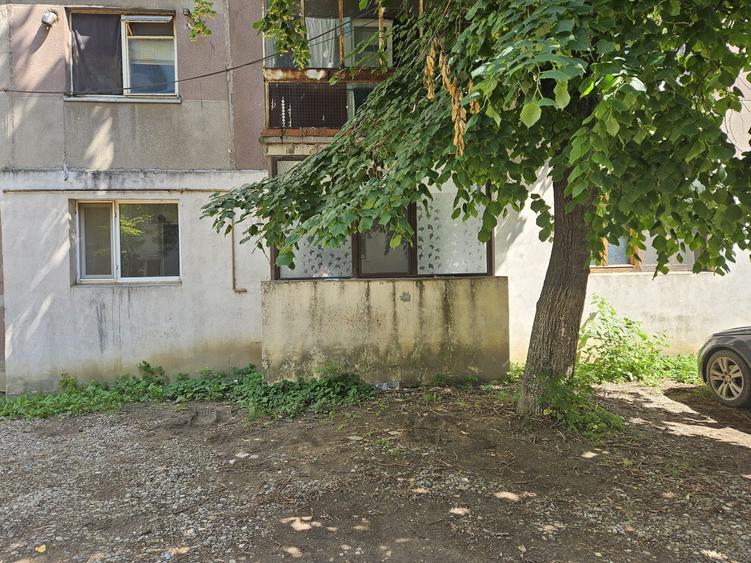 Apartament cu 2 camere semidecomandat în Lacu