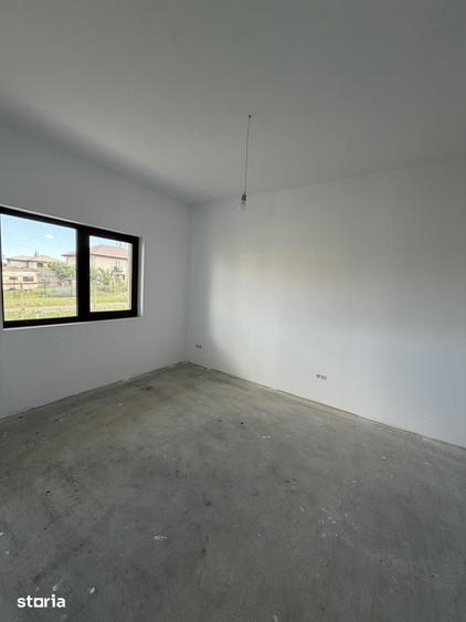 Casă cu 5 camere cu Teren 335 Mp în Central