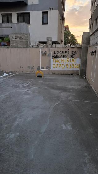 Apartament cu 2 camere nedecomandat în Tomis Plus