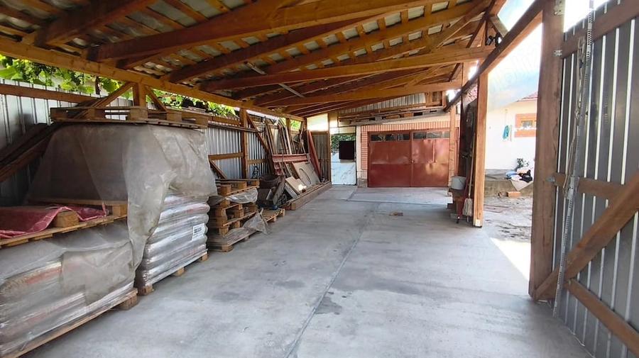 Casă cu Teren 3461 Mp în Ilia