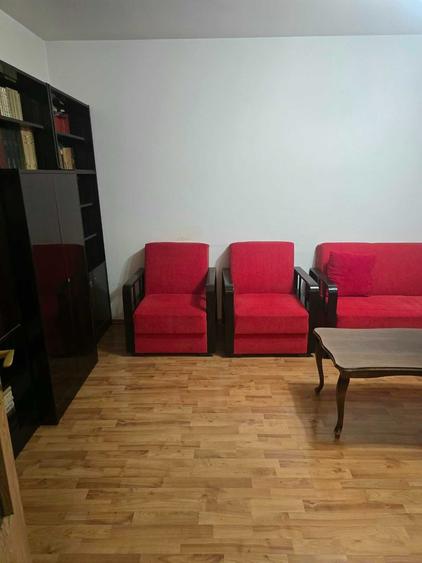 Apartament cu 2 camere decomandat în Baba Novac