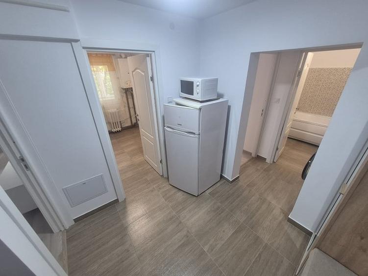 Apartament cu 2 camere decomandat în Podul de Fier