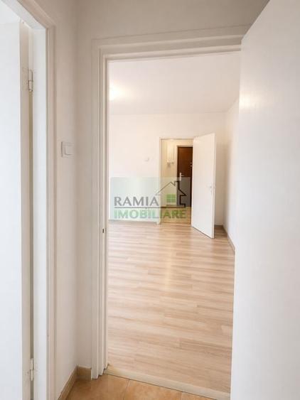 Apartament cu 2 camere semidecomandat în Gemenii