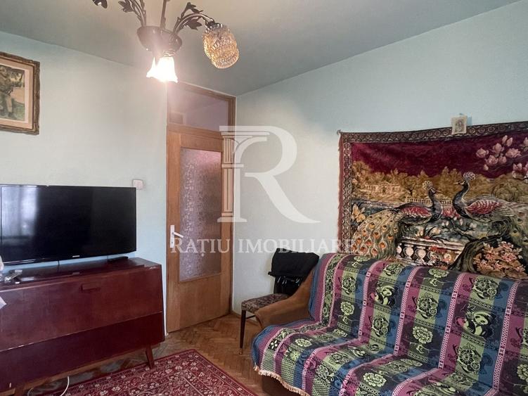 Apartament cu 3 camere decomandat, mobilat în Calea Aradului