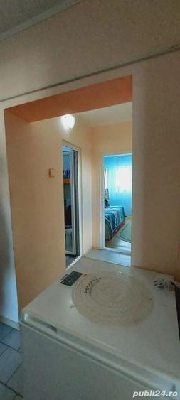 Apartament cu 3 camere decomandat, mobilat în Calarași 4