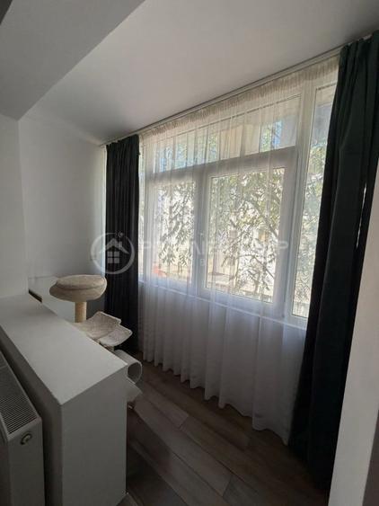 Apartament cu 3 camere decomandat în Tătărași
