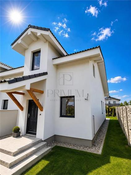 Duplex cu 4 camere cu Canalizare în Moșnița Nouă