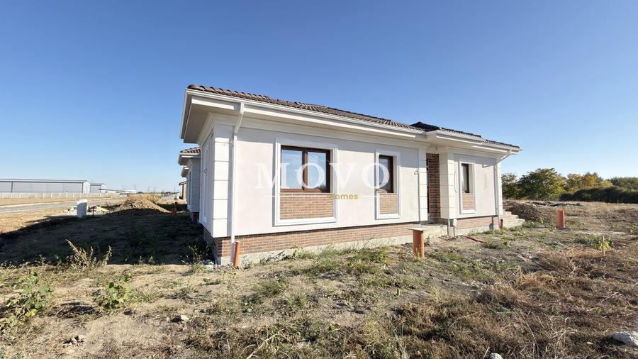 Duplex cu 3 camere cu Canalizare în Moșnița Nouă