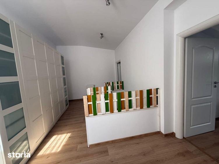 Apartament cu 4 camere în Apărătorii Patriei