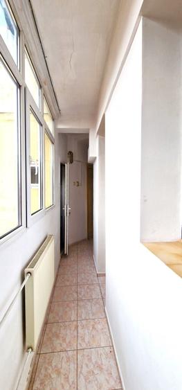 Apartament cu 3 camere semidecomandat, mobilat în Cișmigiu