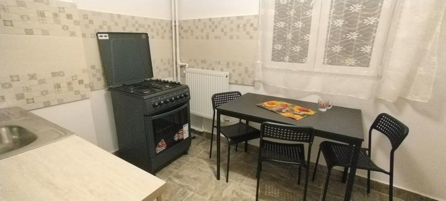 Apartament cu 3 camere, mobilat în Bucureștii Noi
