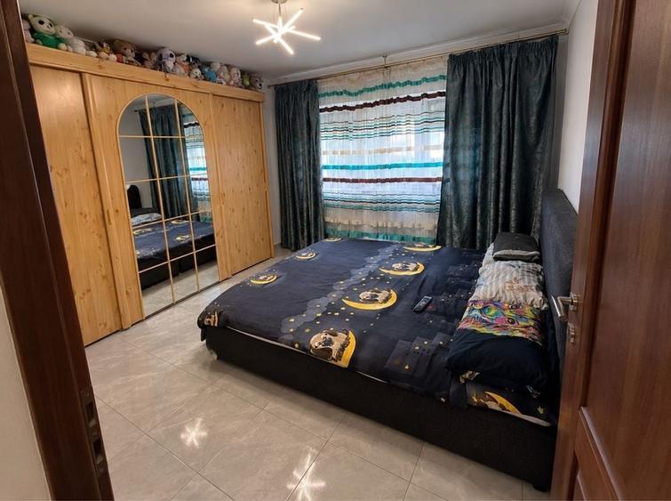 Apartament cu 2 camere decomandat în Rovine