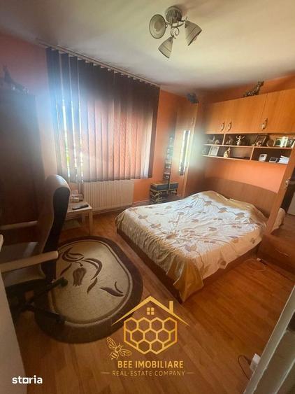 Apartament cu 3 camere în Rovine