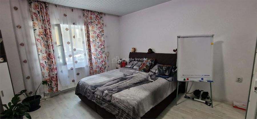 Casă cu Teren 216 Mp în Muncitoresc