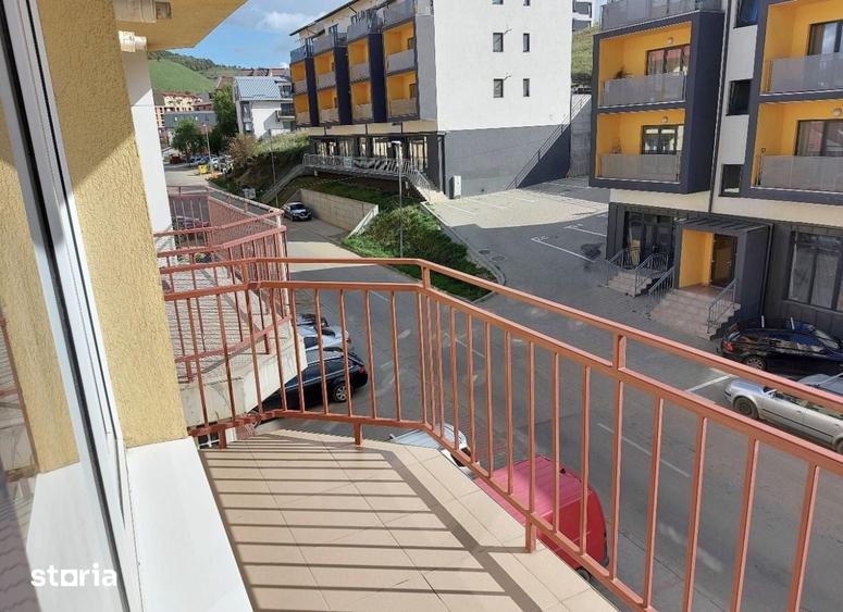 Apartament cu 3 camere în Florești