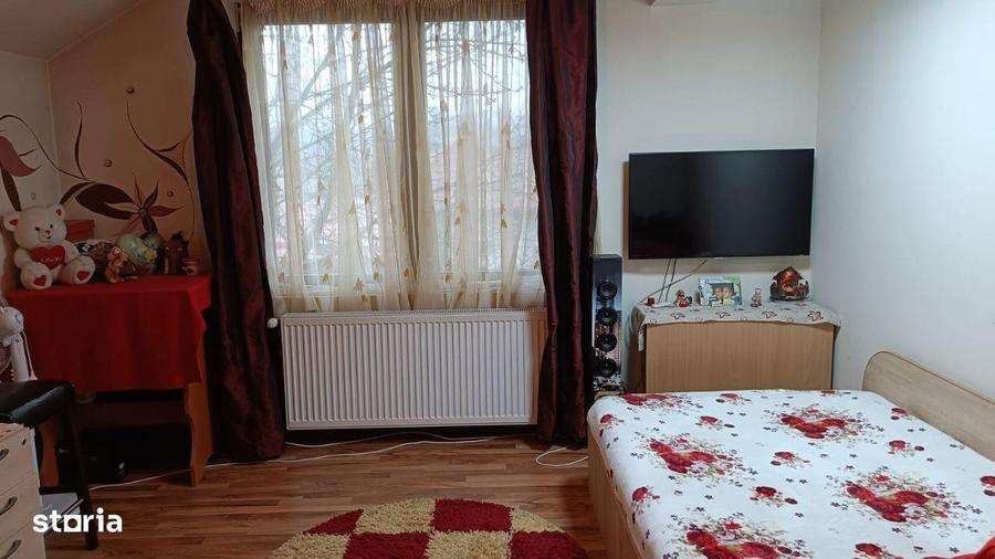 Casă cu 4 camere cu Teren 424 Mp în Goranu