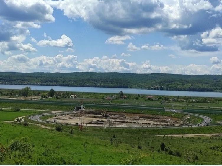 Teren de 1700 mp, în Central