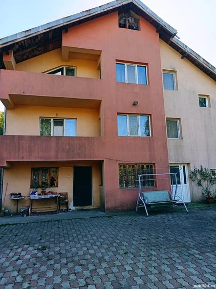 Casă cu 5 camere cu Teren 700 Mp în Goranu