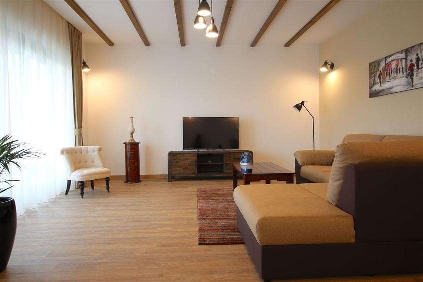 Apartament cu 3 camere decomandat, mobilat în Nord