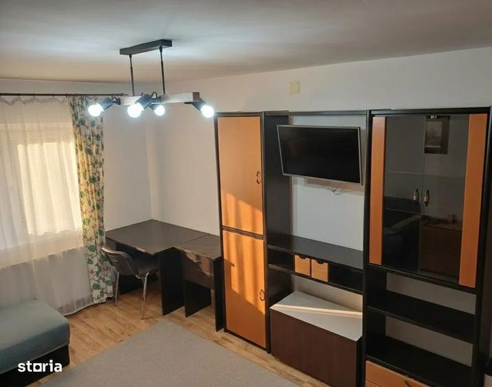 Apartament cu 3 camere decomandat în Scriitorilor