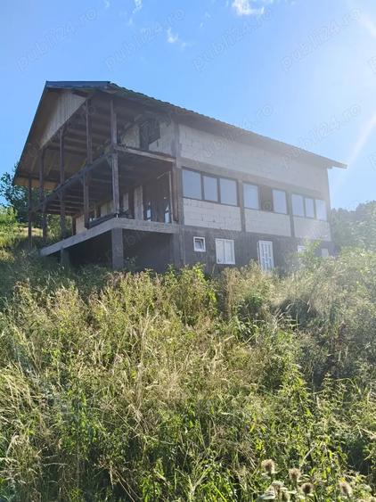 Casă cu 6 camere cu Teren 5641 Mp în Vișagu