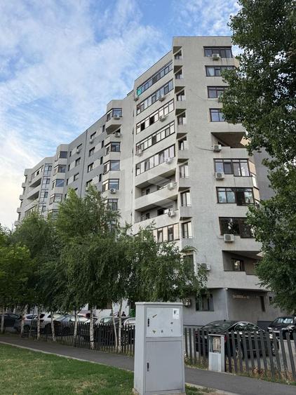 Apartament cu 2 camere decomandat, mobilat în Berceni