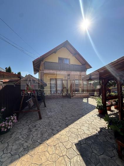 Casă individuală cu 4 camere cu Canalizare în Ultracentral