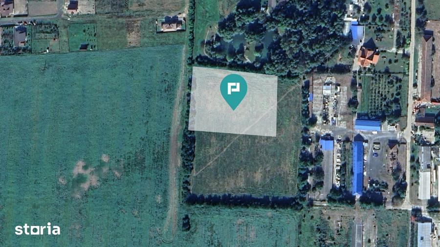 Teren de 9500 mp, în Recaș