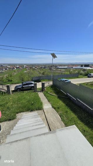 Casă cu 4 camere cu Teren 2500 Mp în Mărgineni