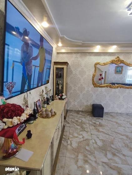 Casă cu 4 camere în Bucur Obor