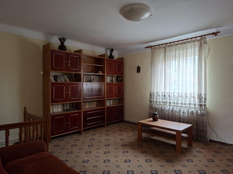 Casă individuală cu 3 camere cu Garaj în Poiana Țapului