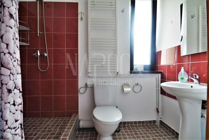 Casă individuală cu 16 camere cu Canalizare în Zorilor