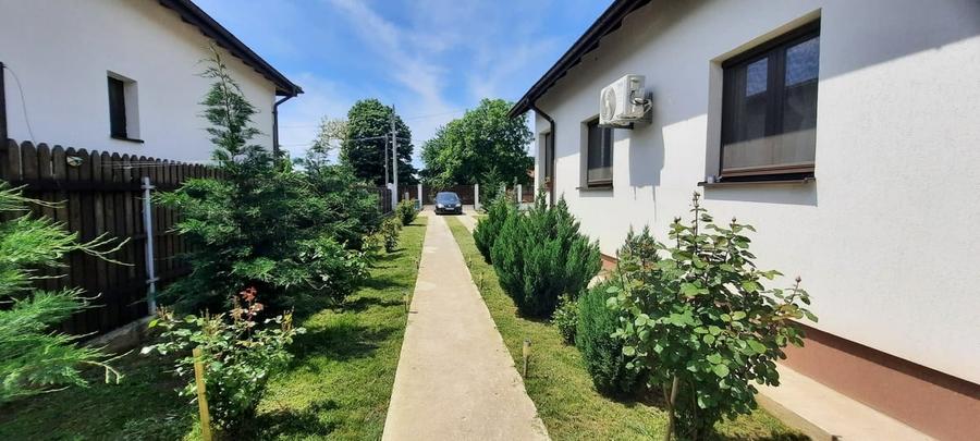 Casă cu 2 camere cu Teren 795 Mp în Regie