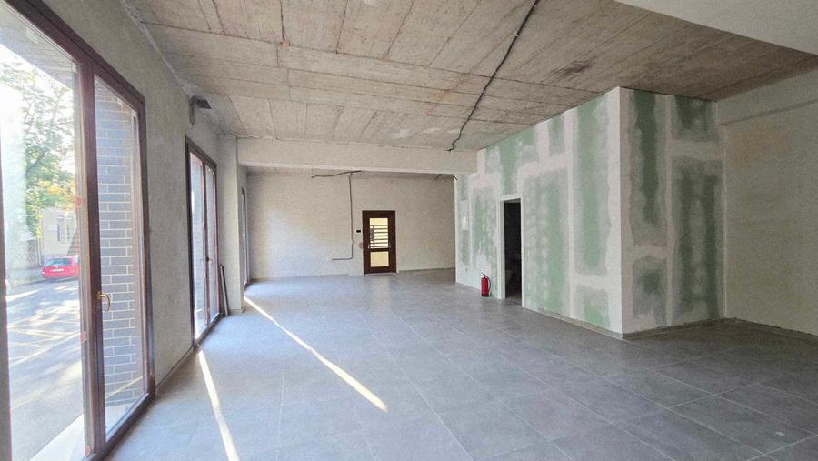 Spațiu comercial, de 102 mp, în Central