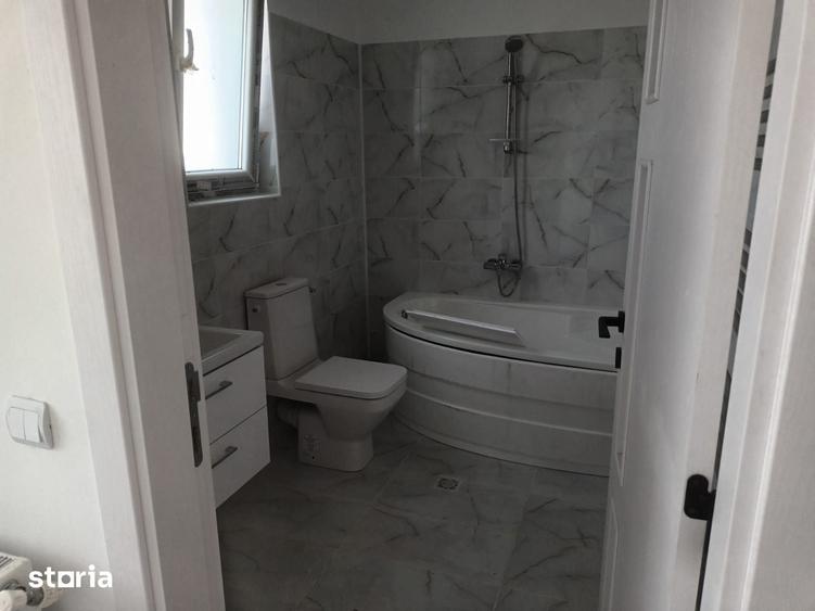 Casă cu 4 camere cu Teren 350 Mp în Joița